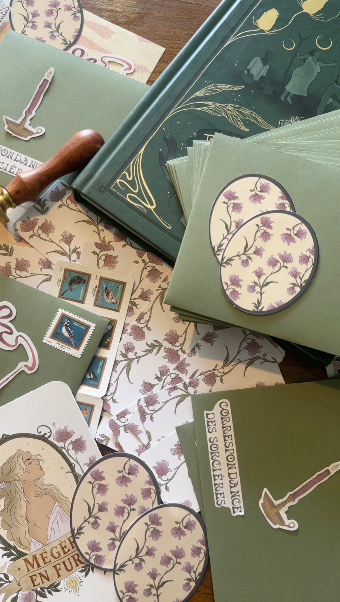 JUILLET - CORRESPONDANCE DES SORCIERES & RECETTE- LETTER CLUB MENSUEL SANS ABONNEMENT
